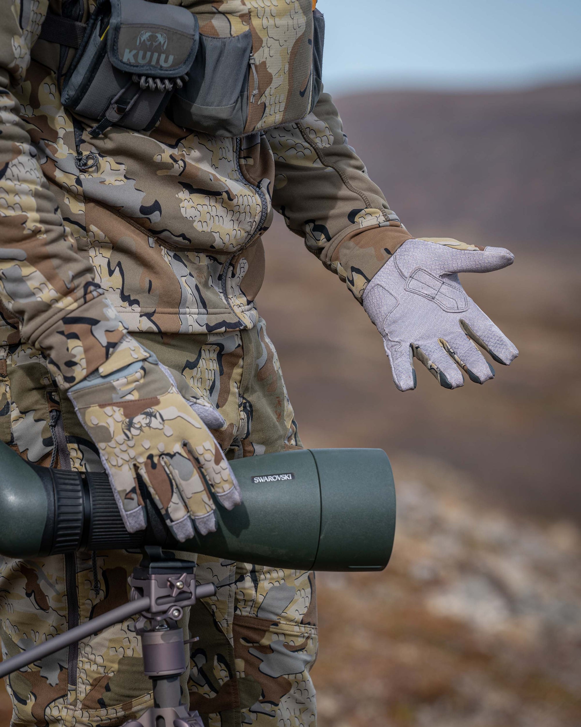 Attack Glove | Vias